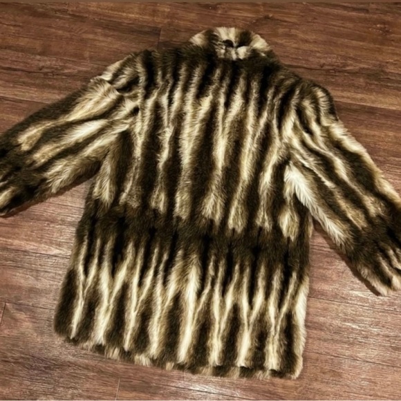 Mob Wife  Mafia Wife Faux Fur Women’s SZ Large Vintage coat - Picture 5 of 13